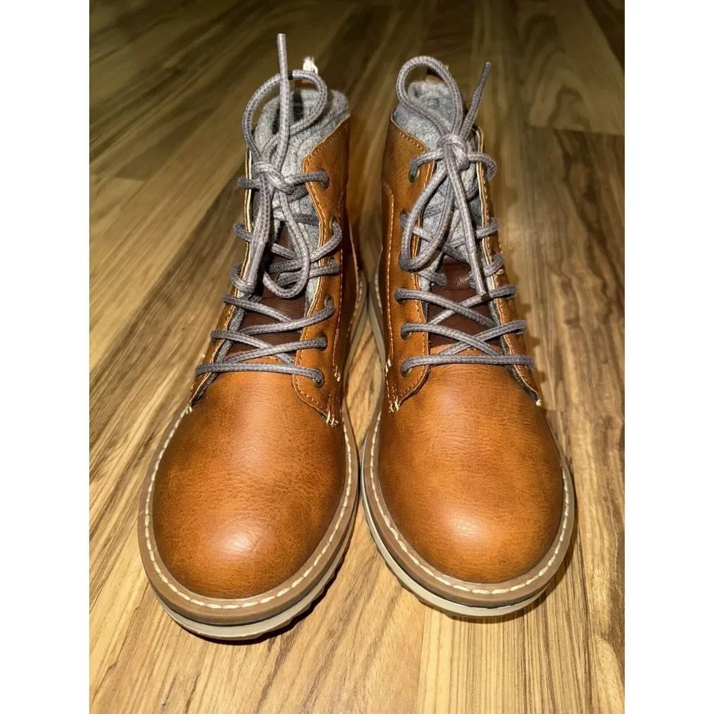 Old Navy NEW Little Boys Sz 1Y 1 Youth PU Hiking Boots Tan Gray‎ Laces